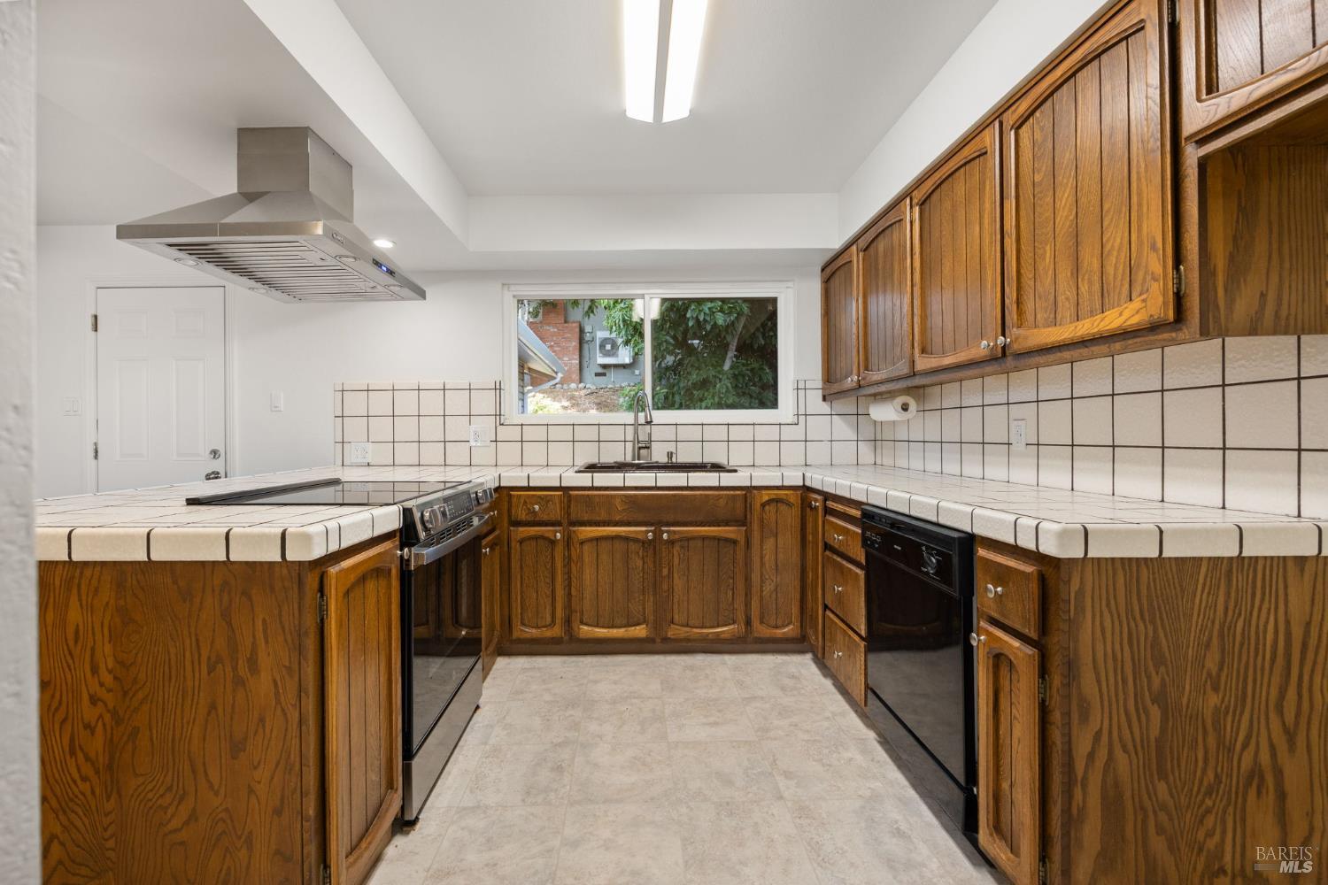 1509 Lassen Court Vallejo CA 94591