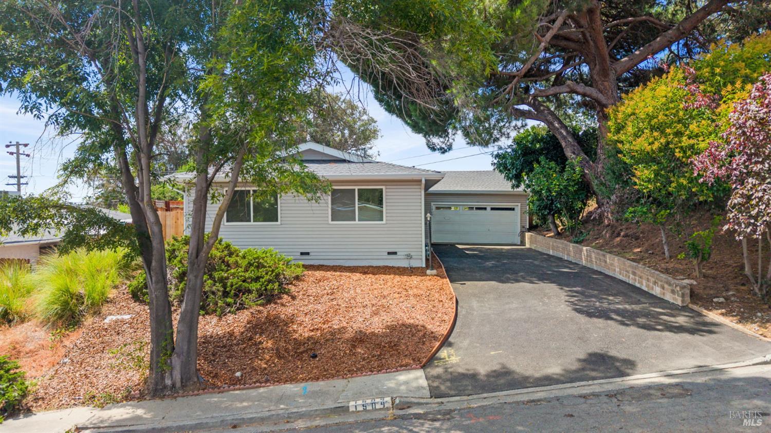 1509 Lassen Court Vallejo CA 94591