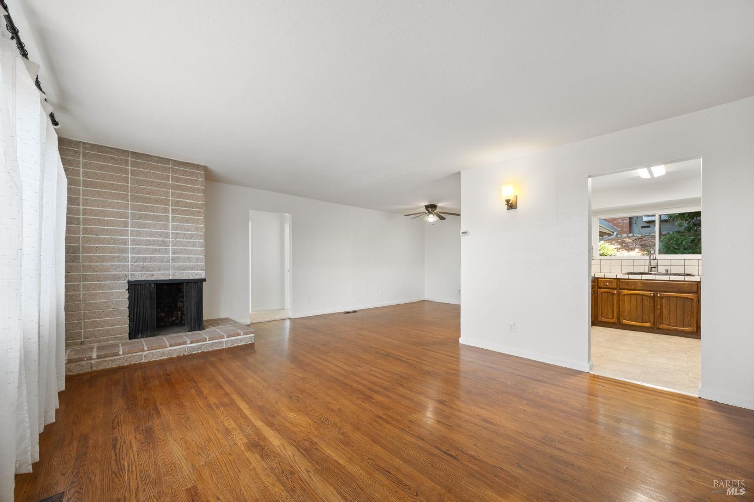1509 Lassen Court Vallejo CA 94591
