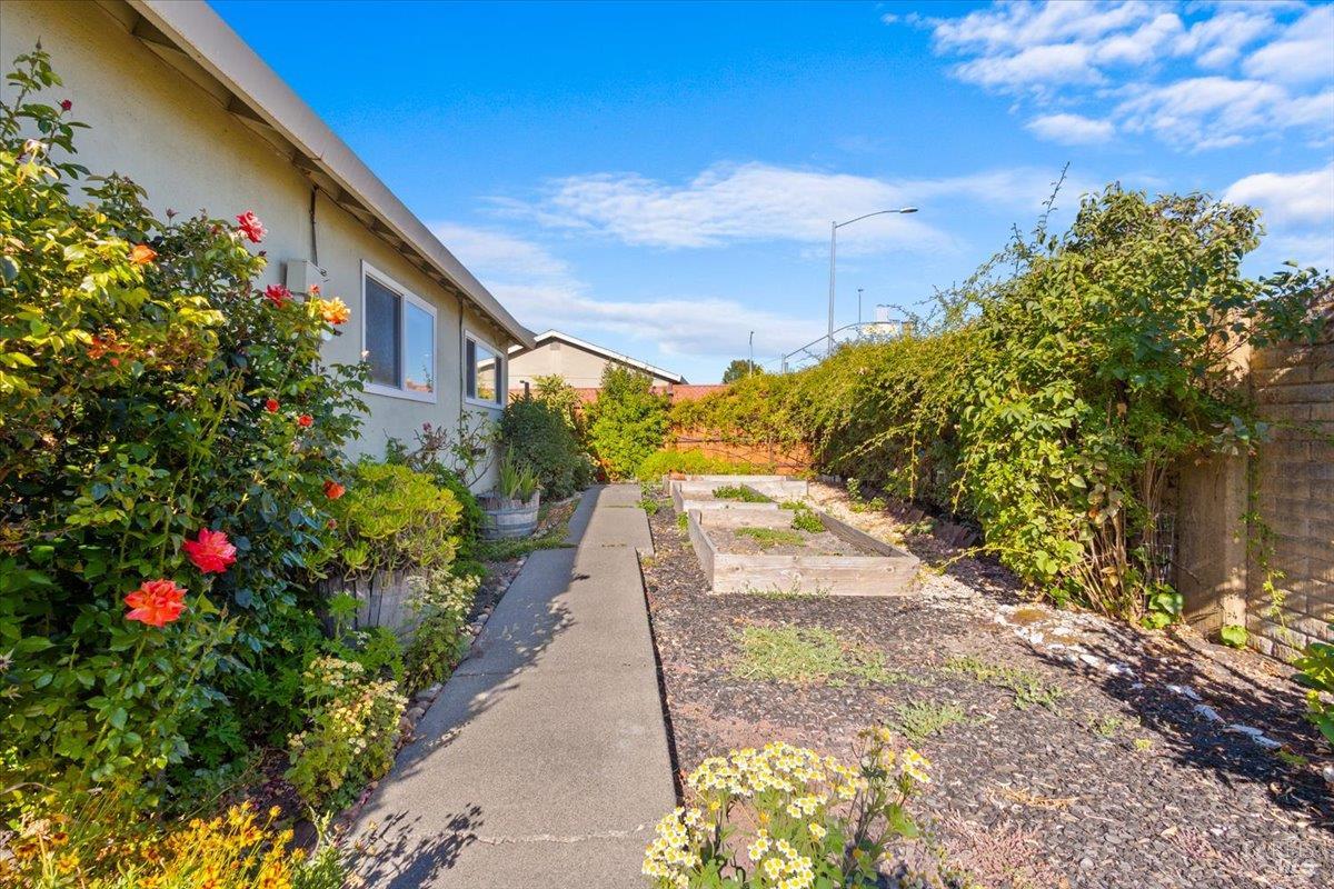 171 Alma Avenue Rohnert Park CA 94928