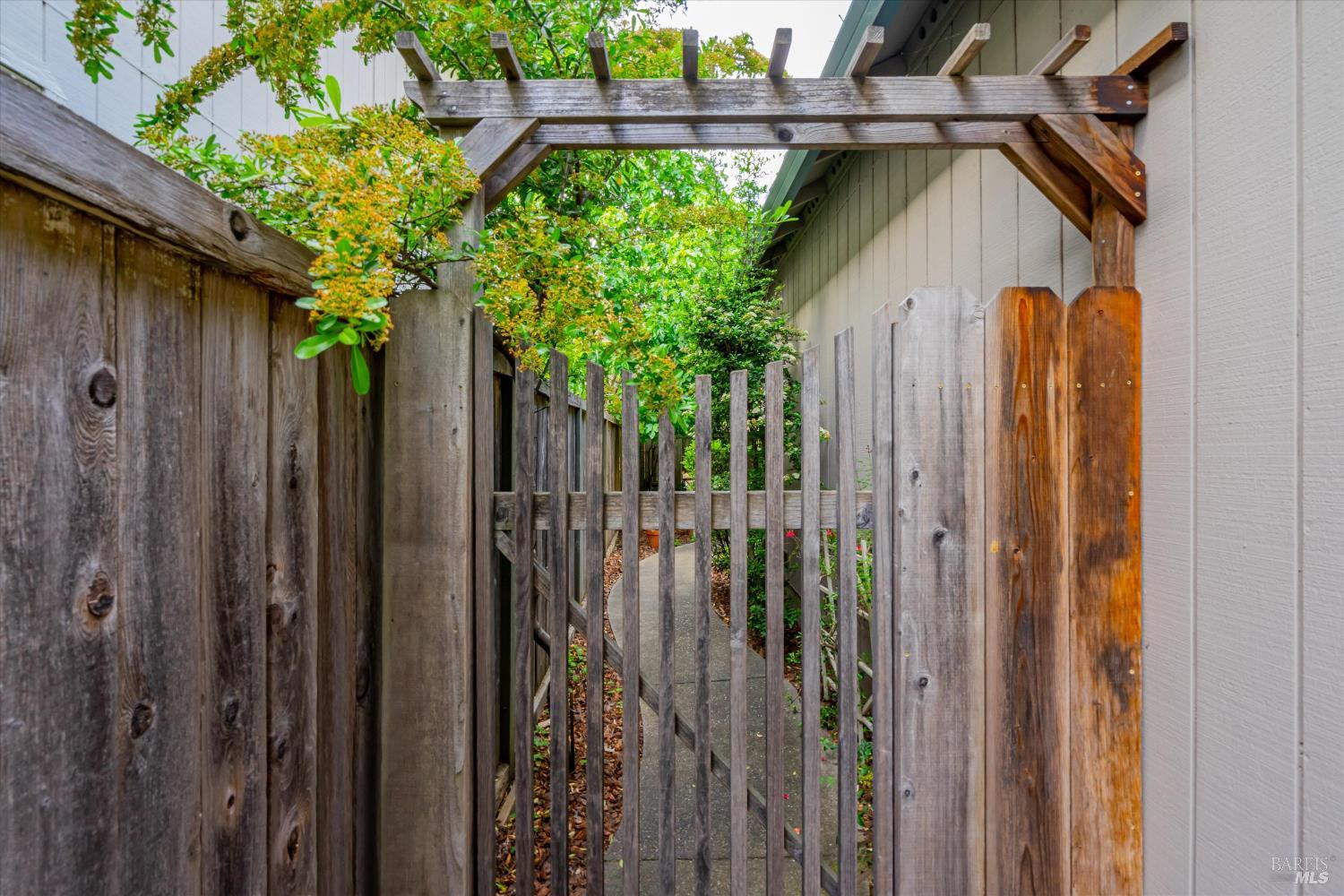 182 Wikiup Meadows Drive Santa Rosa CA 95403