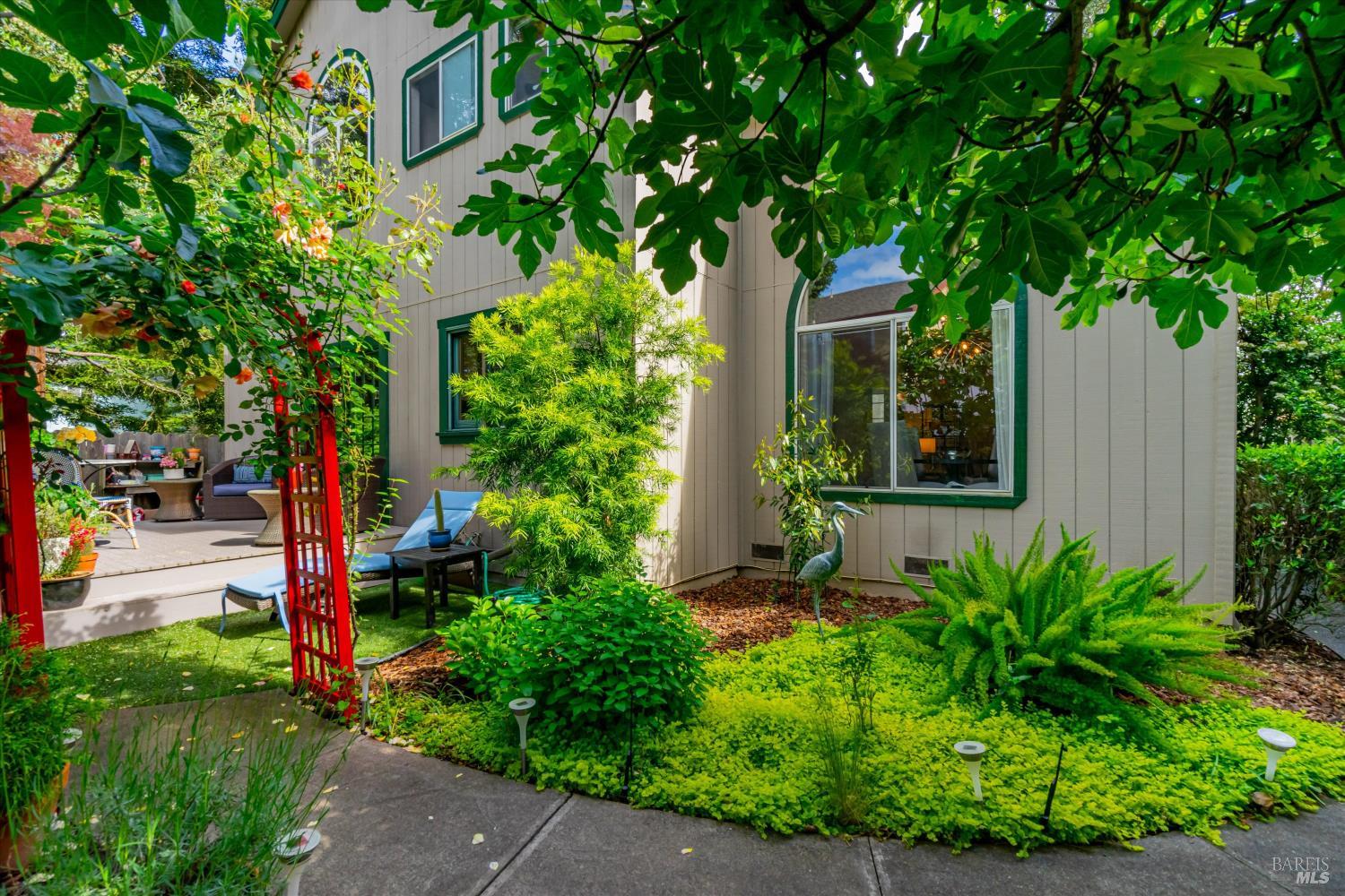 182 Wikiup Meadows Drive Santa Rosa CA 95403