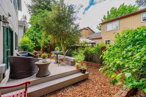 182 Wikiup Meadows Drive Santa Rosa CA 95403
