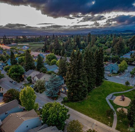 182 Wikiup Meadows Drive Santa Rosa CA 95403