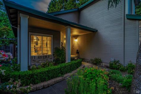 182 Wikiup Meadows Drive Santa Rosa CA 95403