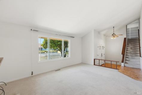 1059 Santa Clara Lane Petaluma CA 94954