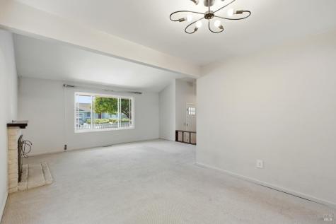 1059 Santa Clara Lane Petaluma CA 94954