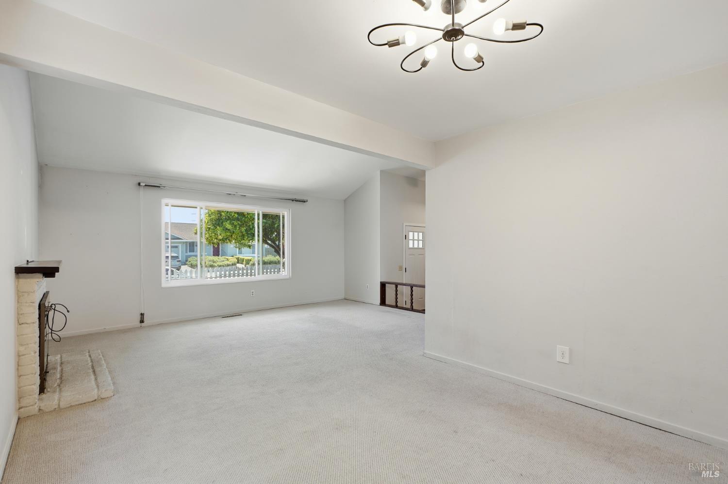 1059 Santa Clara Lane Petaluma CA 94954