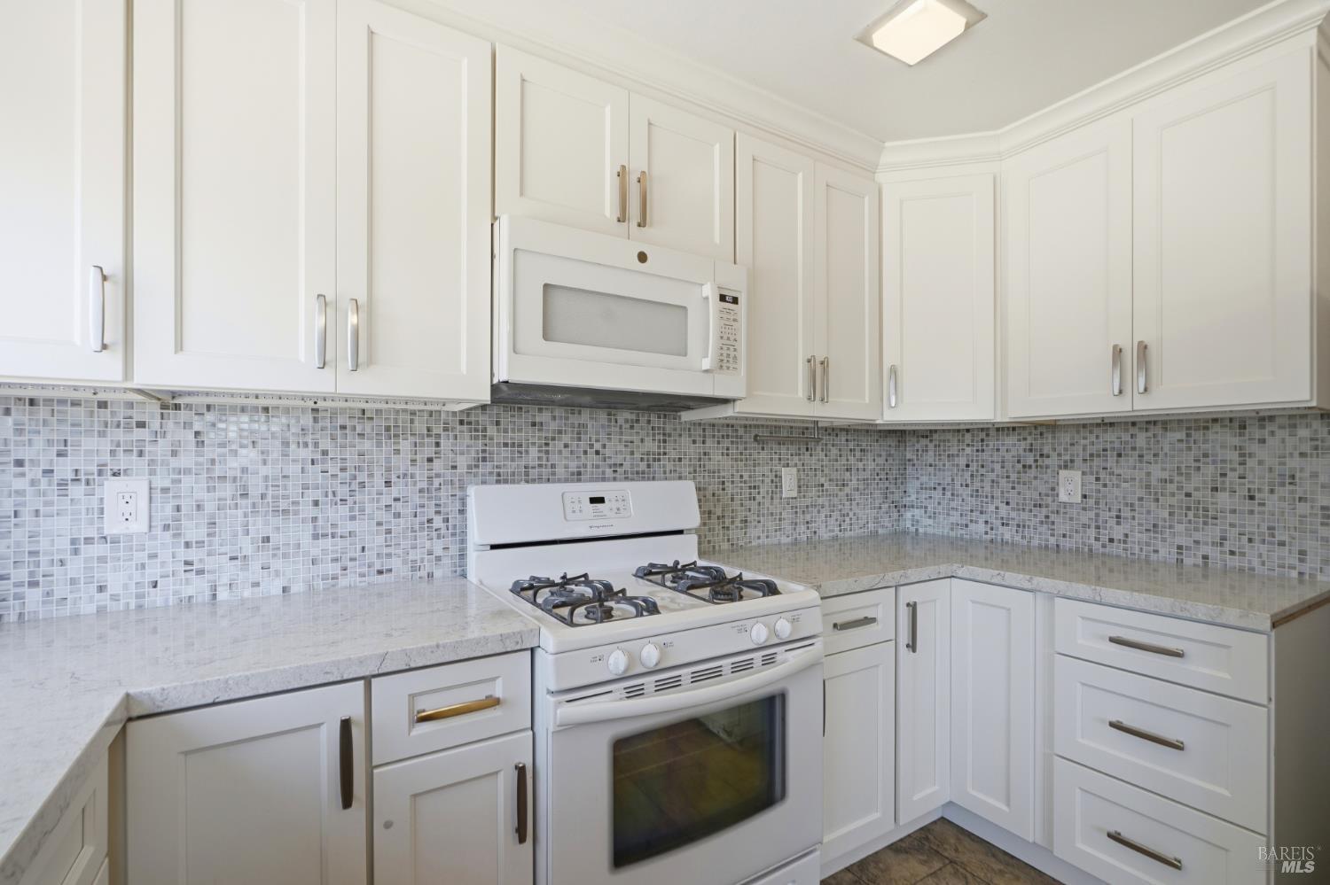 1059 Santa Clara Lane Petaluma CA 94954
