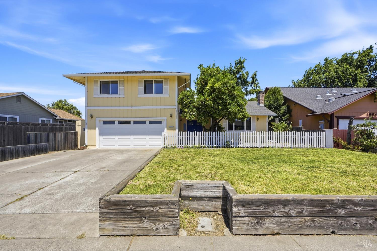 1059 Santa Clara Lane Petaluma CA 94954