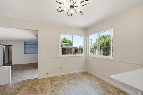 1059 Santa Clara Lane Petaluma CA 94954