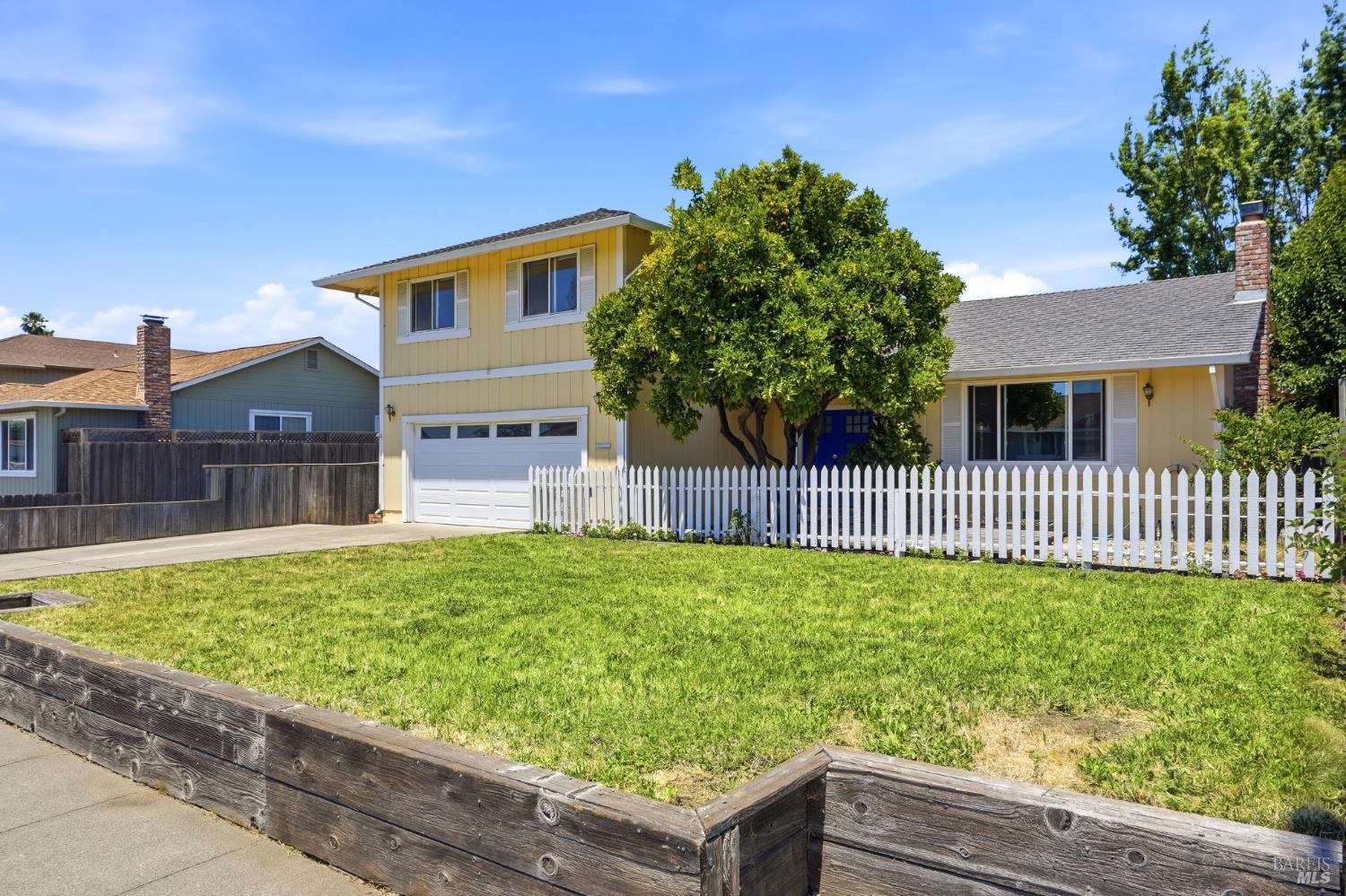 1059 Santa Clara Lane Petaluma CA 94954