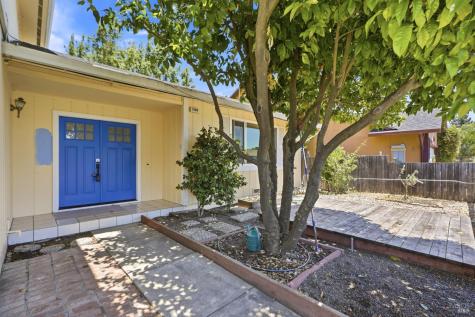 1059 Santa Clara Lane Petaluma CA 94954