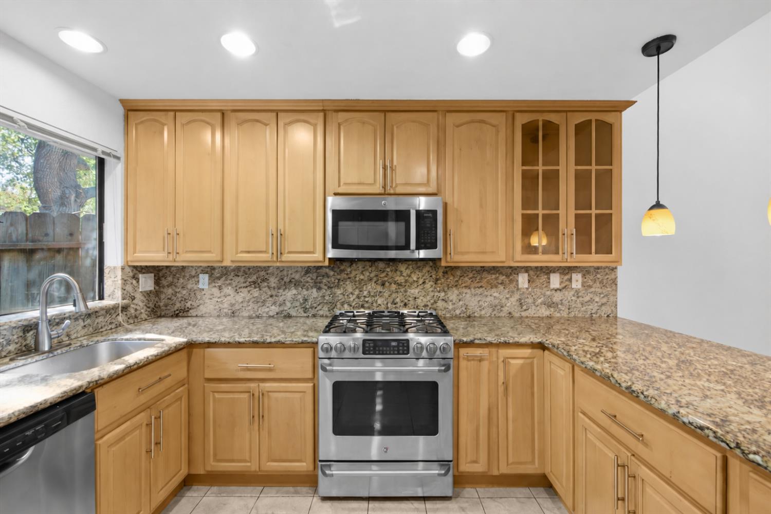 1618 Valdora Street Davis CA 95618
