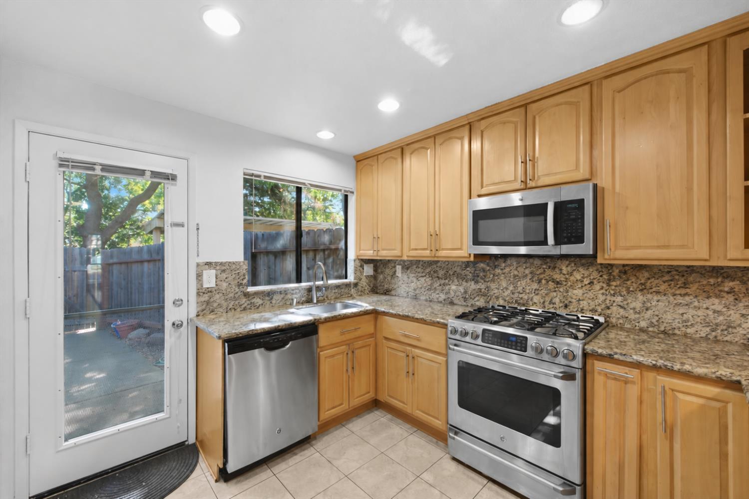 1618 Valdora Street Davis CA 95618