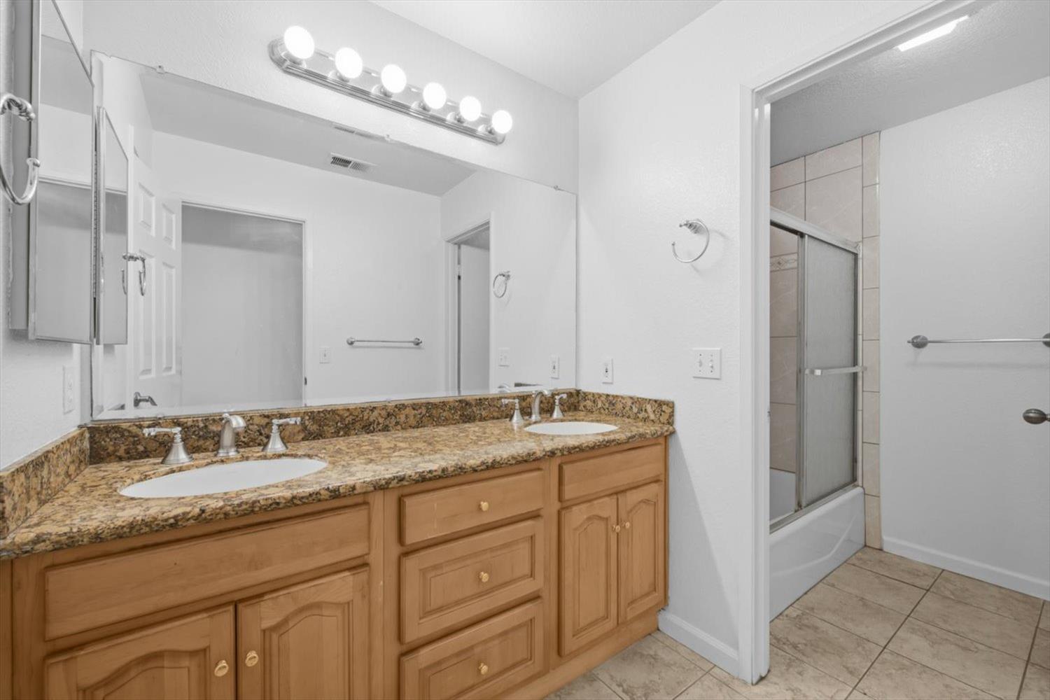1618 Valdora Street Davis CA 95618