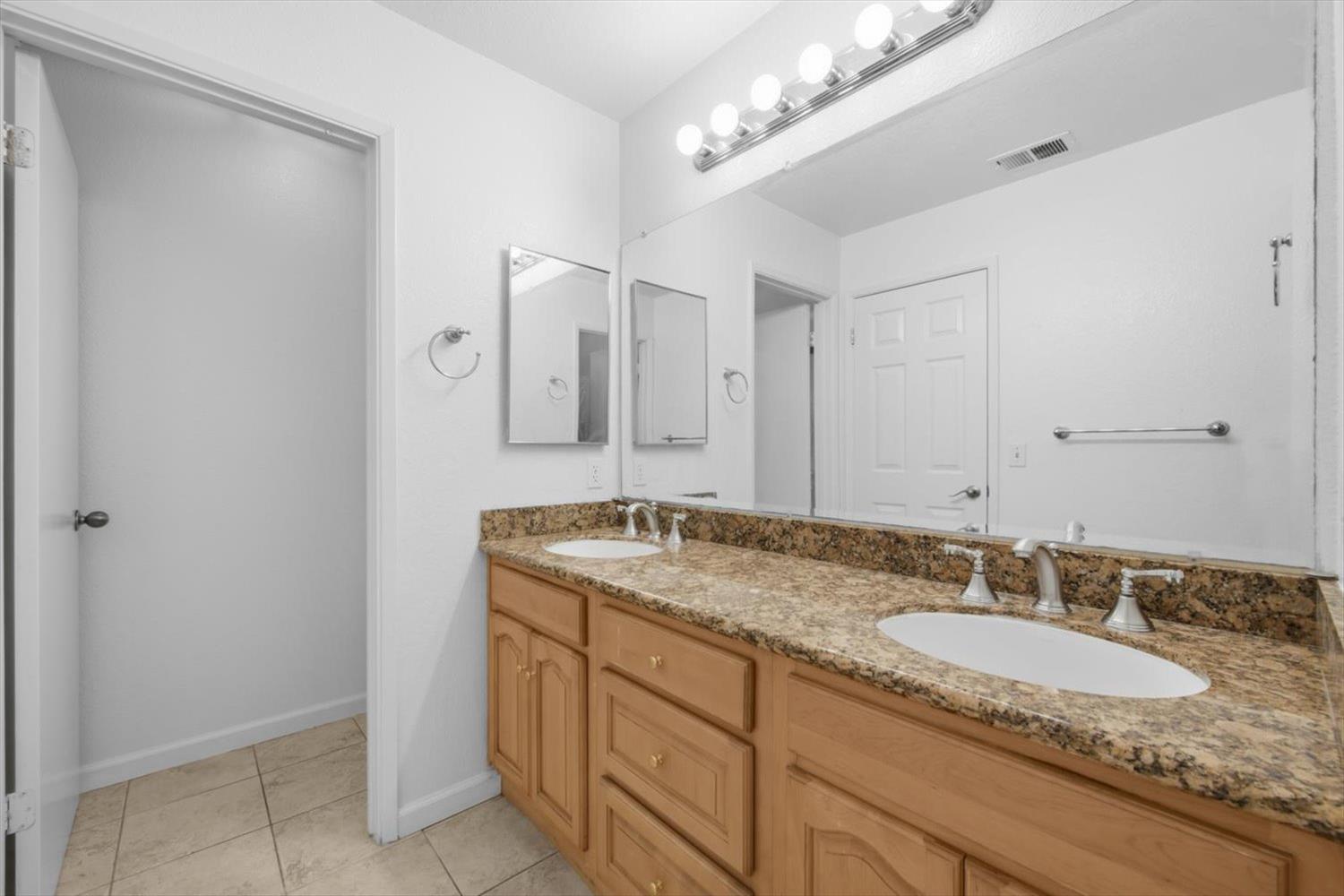 1618 Valdora Street Davis CA 95618