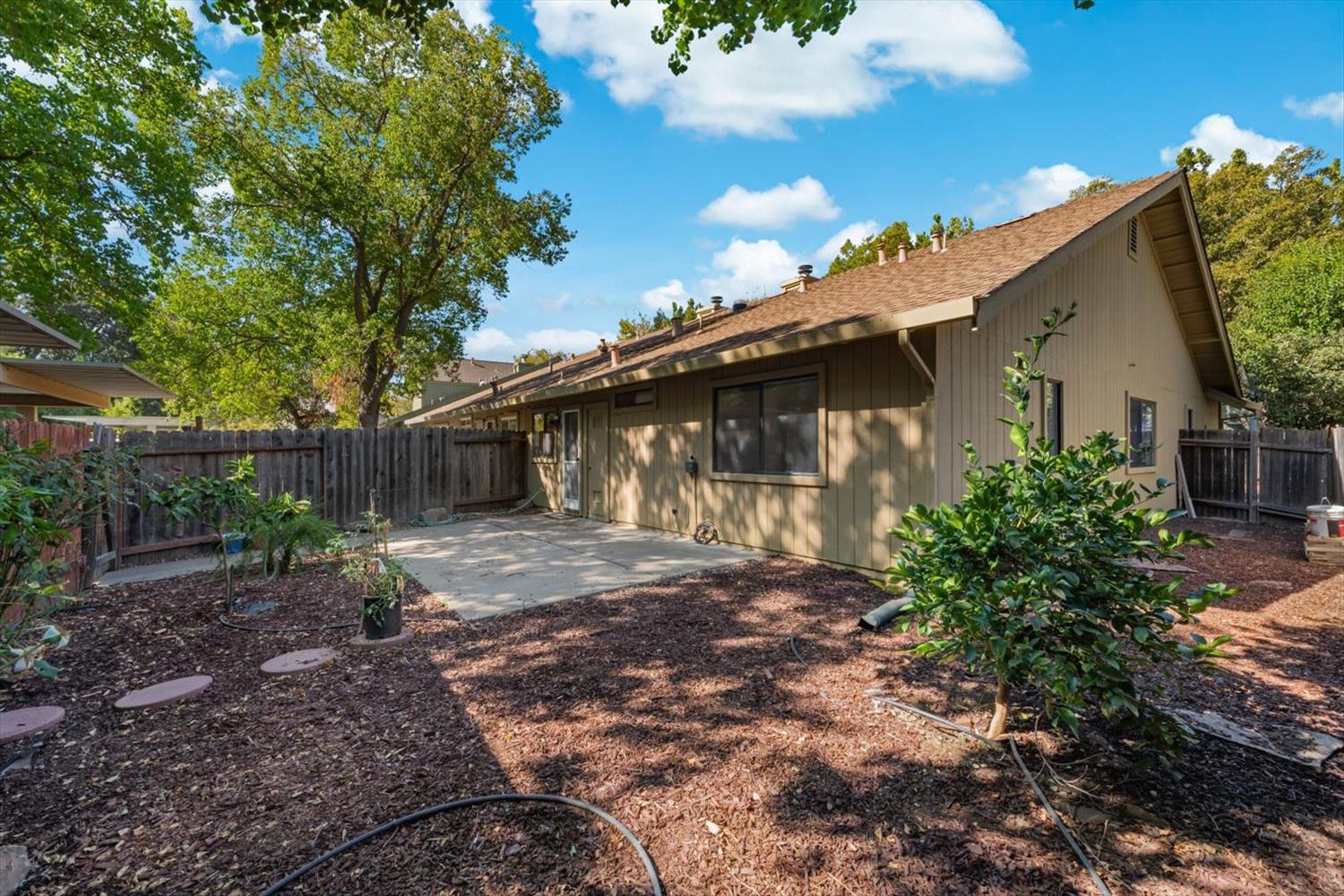 1618 Valdora Street Davis CA 95618