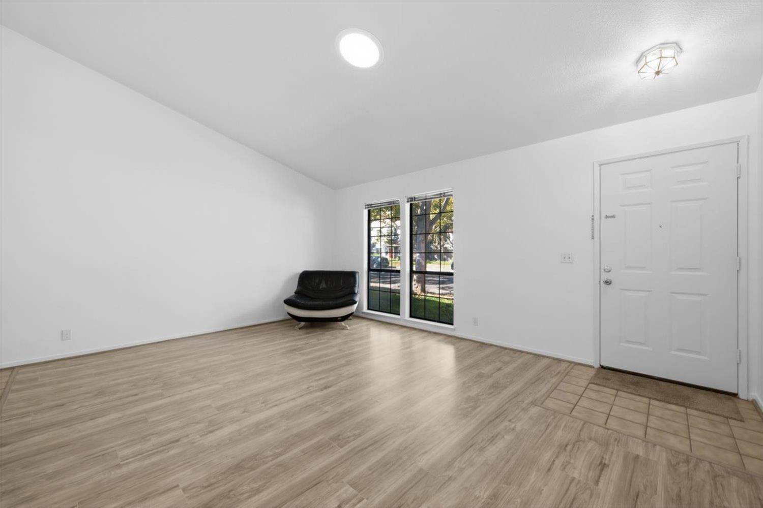 1618 Valdora Street Davis CA 95618