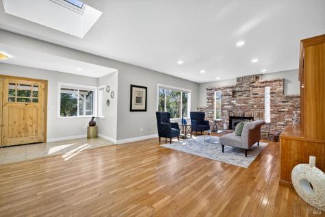 635 Goodwin Avenue Penngrove CA 94951