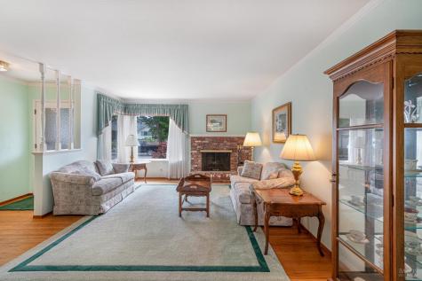 1819 Woodward Drive Santa Rosa CA 95405