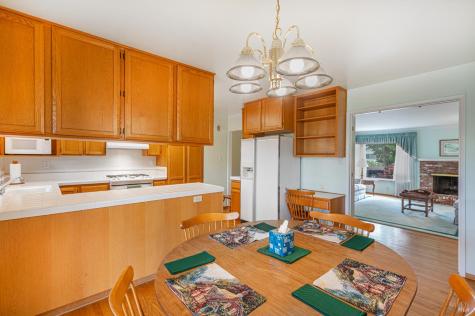 1819 Woodward Drive Santa Rosa CA 95405