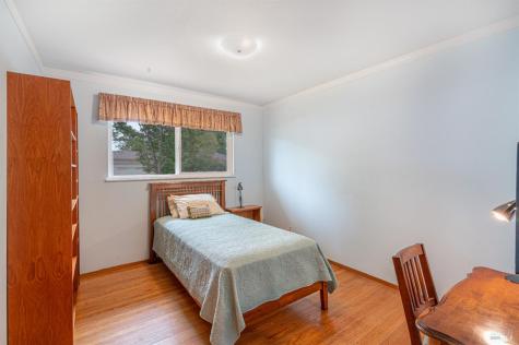 1819 Woodward Drive Santa Rosa CA 95405