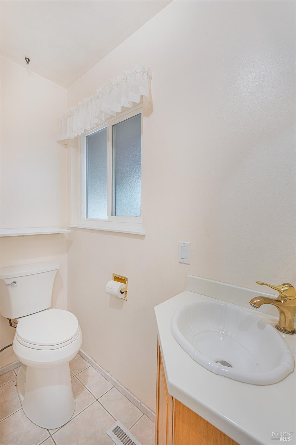 1819 Woodward Drive Santa Rosa CA 95405