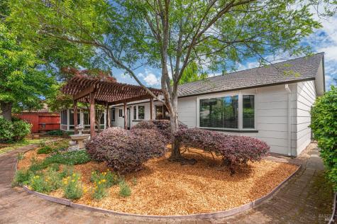 1819 Woodward Drive Santa Rosa CA 95405