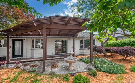 1819 Woodward Drive Santa Rosa CA 95405