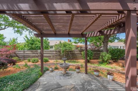 1819 Woodward Drive Santa Rosa CA 95405