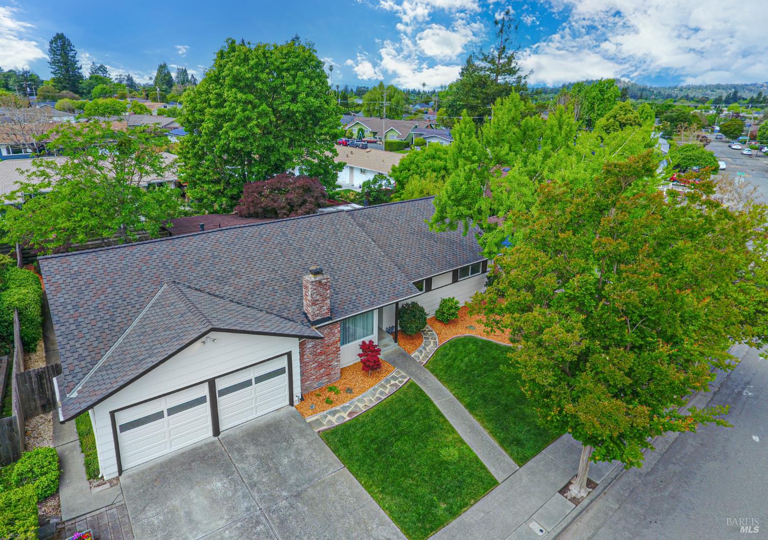 1819 Woodward Drive Santa Rosa CA 95405