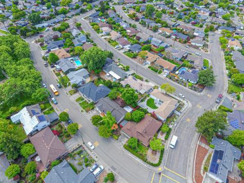 1819 Woodward Drive Santa Rosa CA 95405
