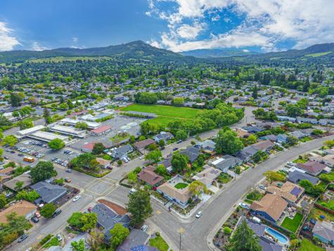 1819 Woodward Drive Santa Rosa CA 95405
