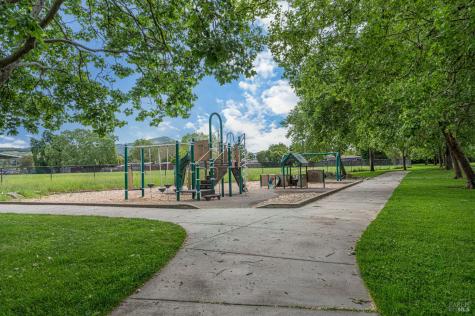 1819 Woodward Drive Santa Rosa CA 95405