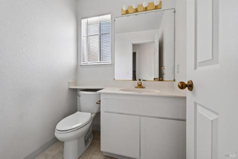 306 Whitethorn Court Windsor CA 95492