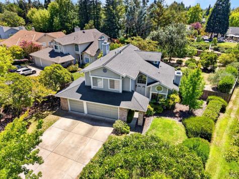 306 Whitethorn Court Windsor CA 95492
