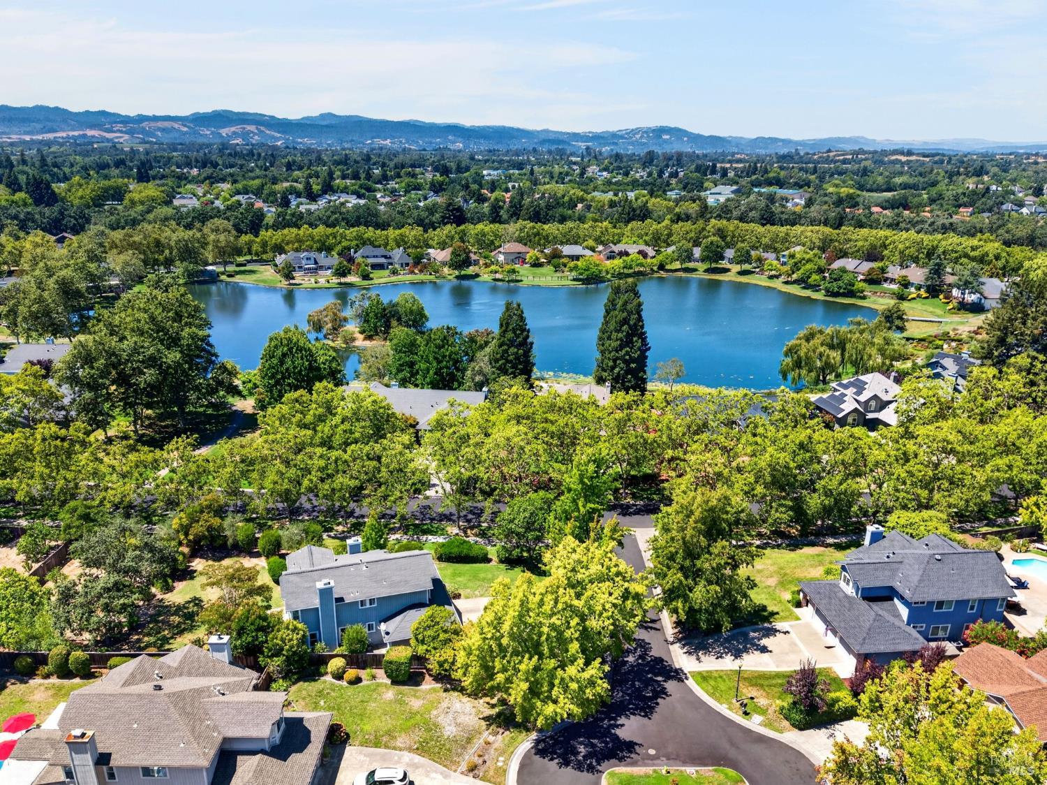 306 Whitethorn Court Windsor CA 95492