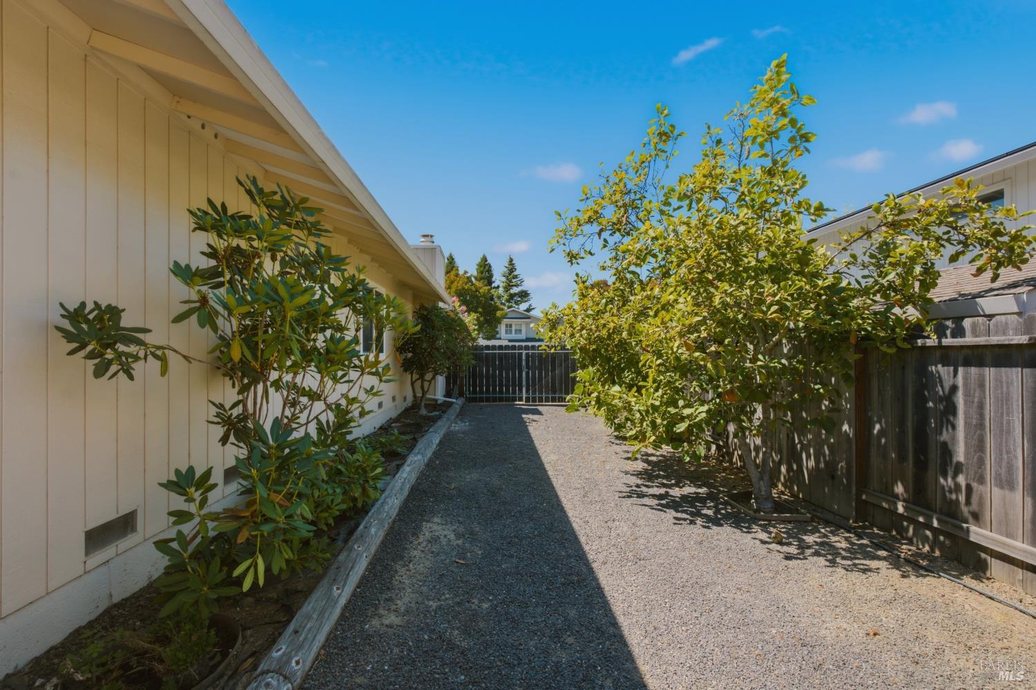 1261 Sweetbriar Drive Napa CA 94558