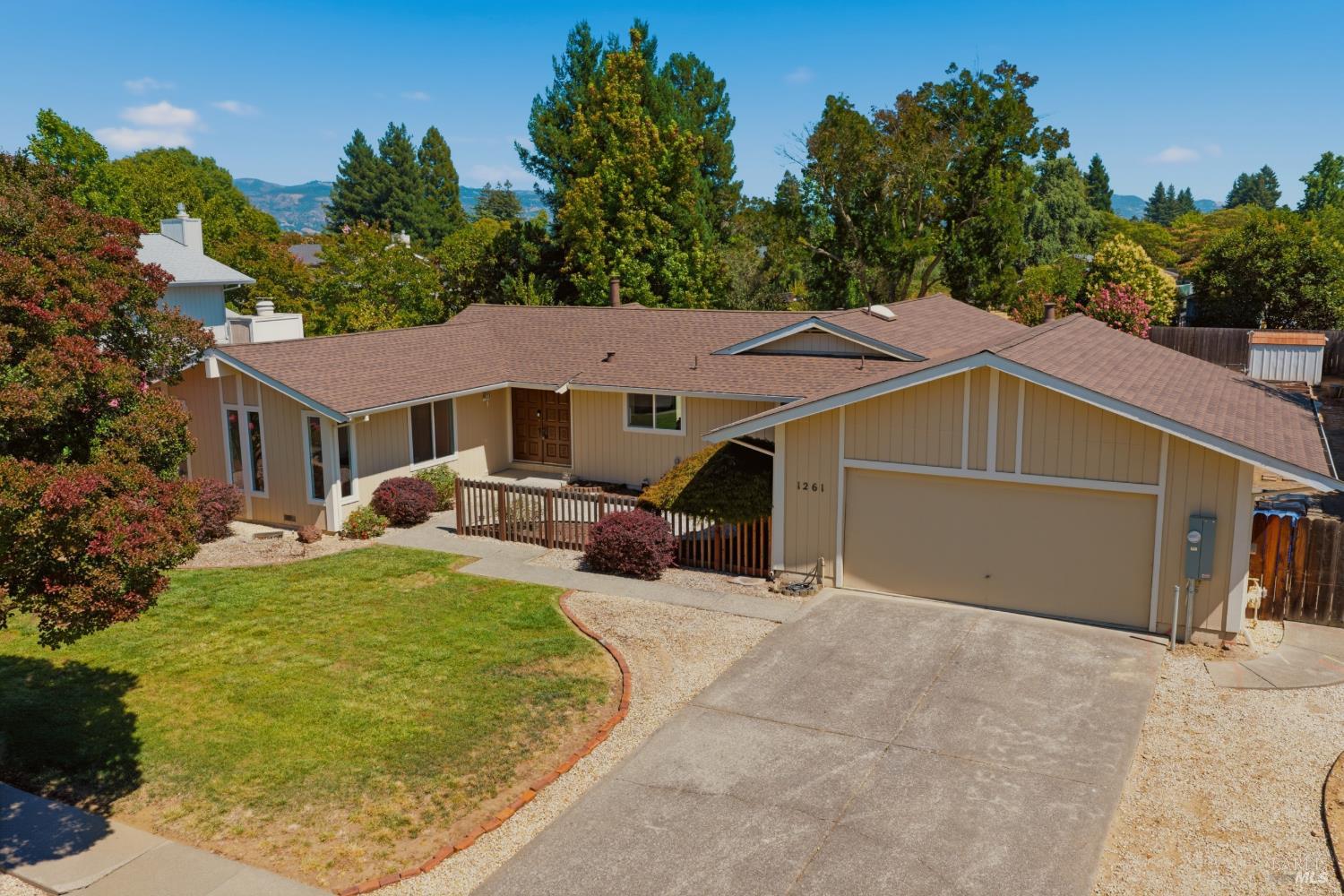 1261 Sweetbriar Drive Napa CA 94558