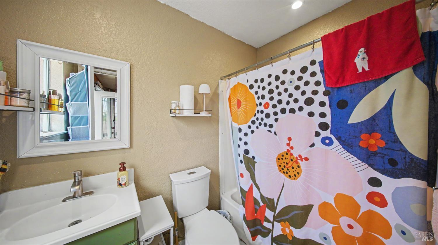 156 Peach Street Vallejo CA 94589