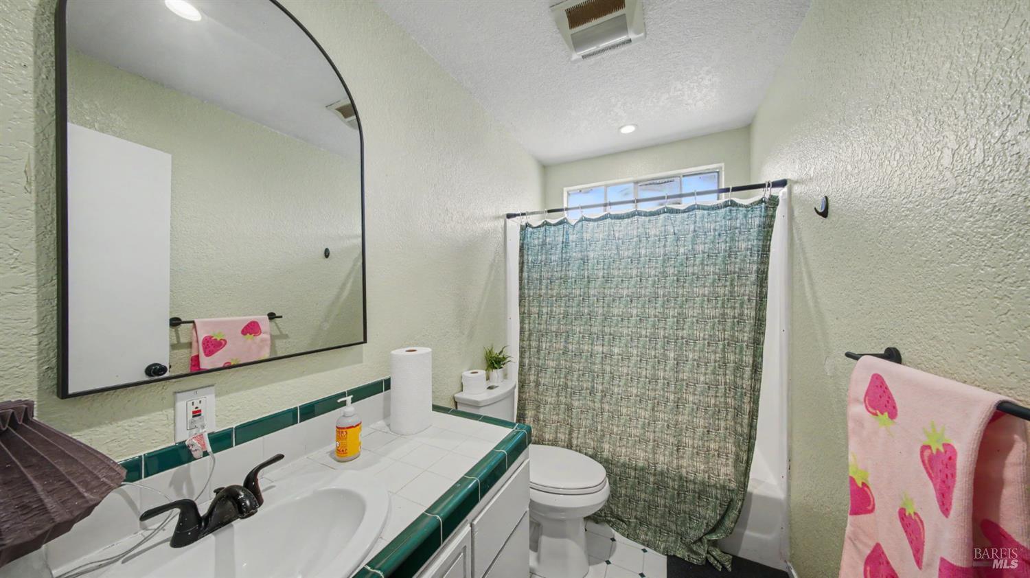 156 Peach Street Vallejo CA 94589