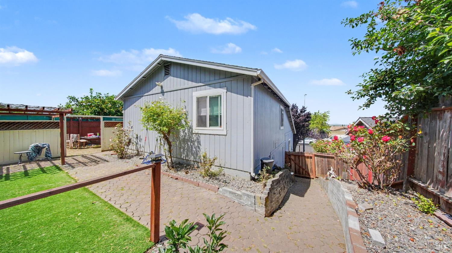 156 Peach Street Vallejo CA 94589