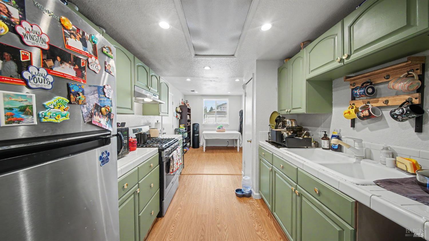 156 Peach Street Vallejo CA 94589