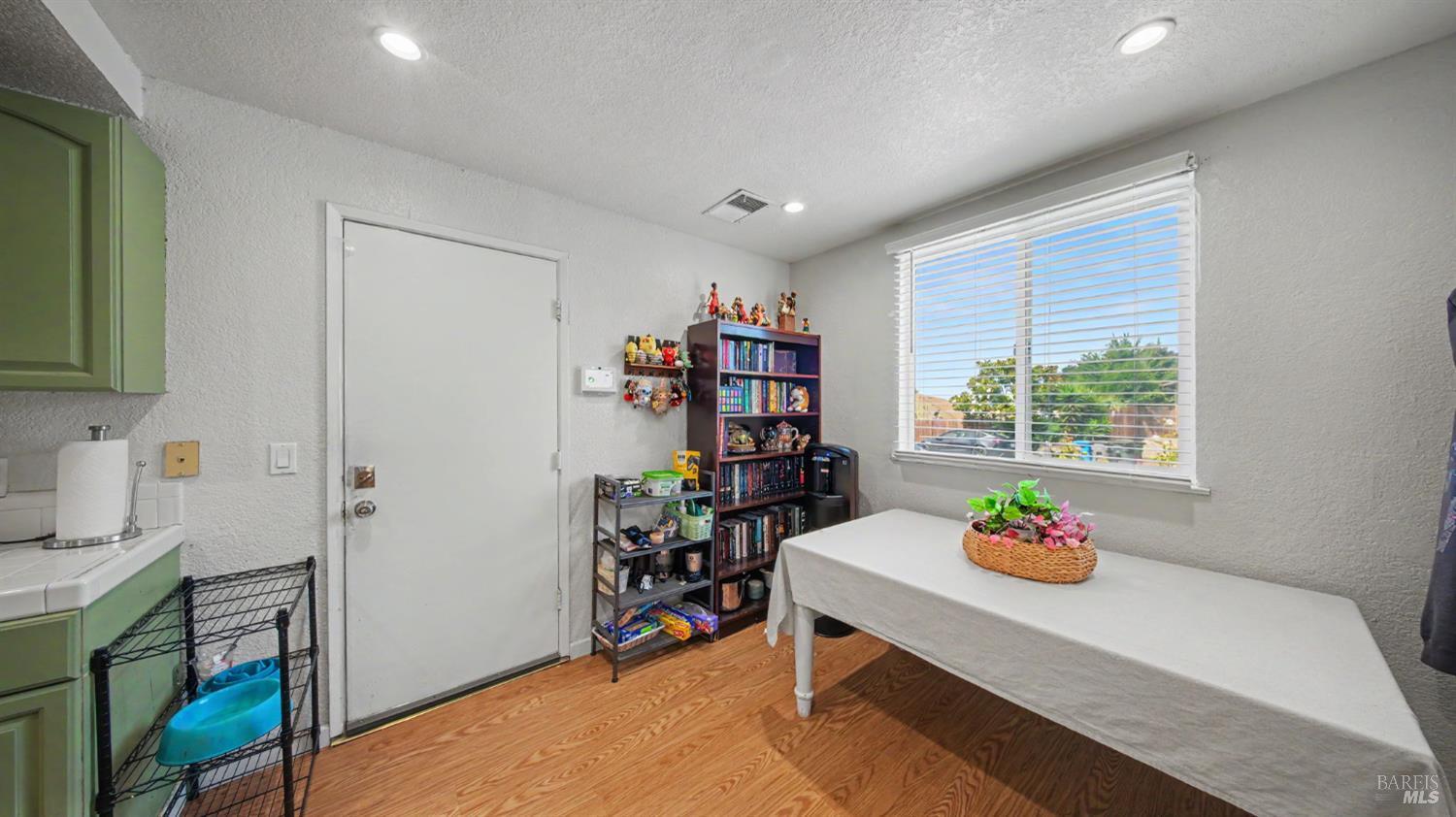 156 Peach Street Vallejo CA 94589