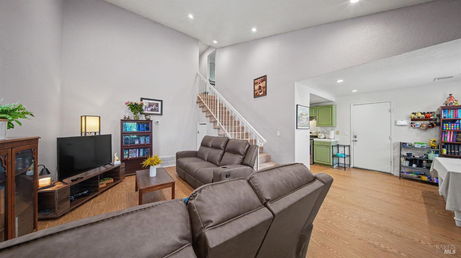 156 Peach Street Vallejo CA 94589