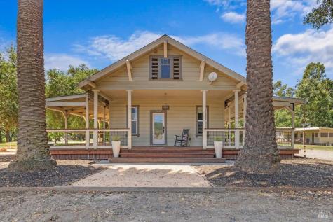 5647 Highway 128 Highway Geyserville CA 95441