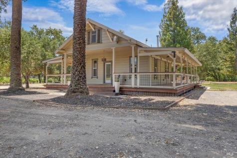 5647 Highway 128 Highway Geyserville CA 95441