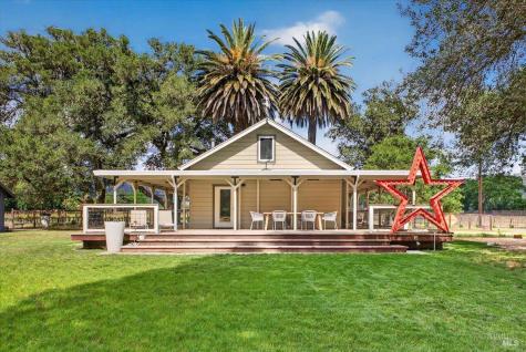 5647 Highway 128 Highway Geyserville CA 95441