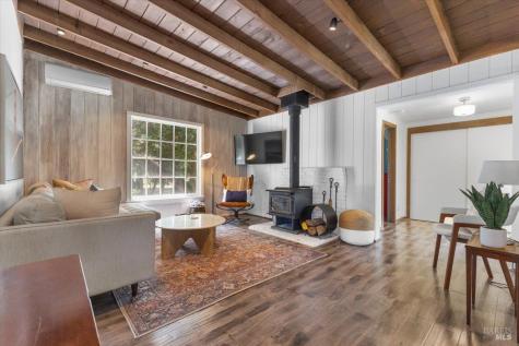 5647 Highway 128 Highway Geyserville CA 95441